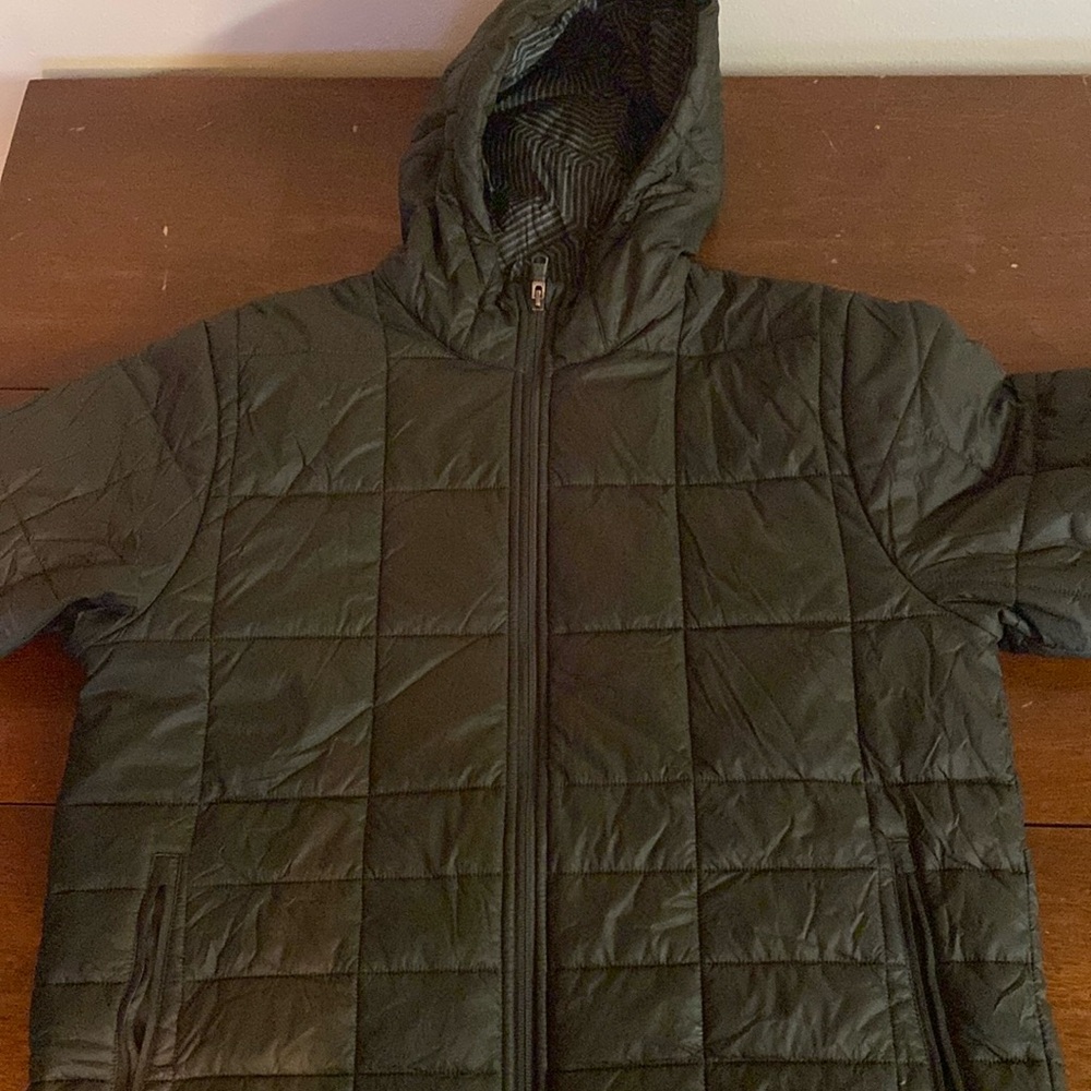 Under Armor green puffer Jacket Lg